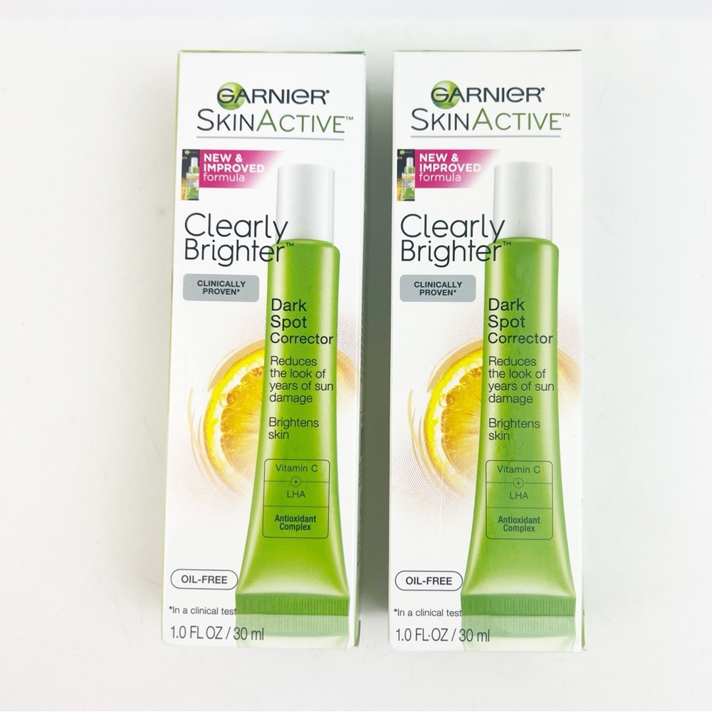 TWO Garnier SkinActive Clearly Brighter Dark Spot Corrector Skin Active 1 oz ea